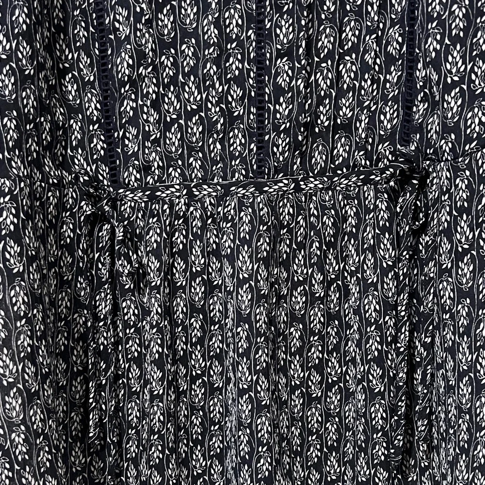 Ann Taylor Petite Floral Blouse - Picture 4 of 9